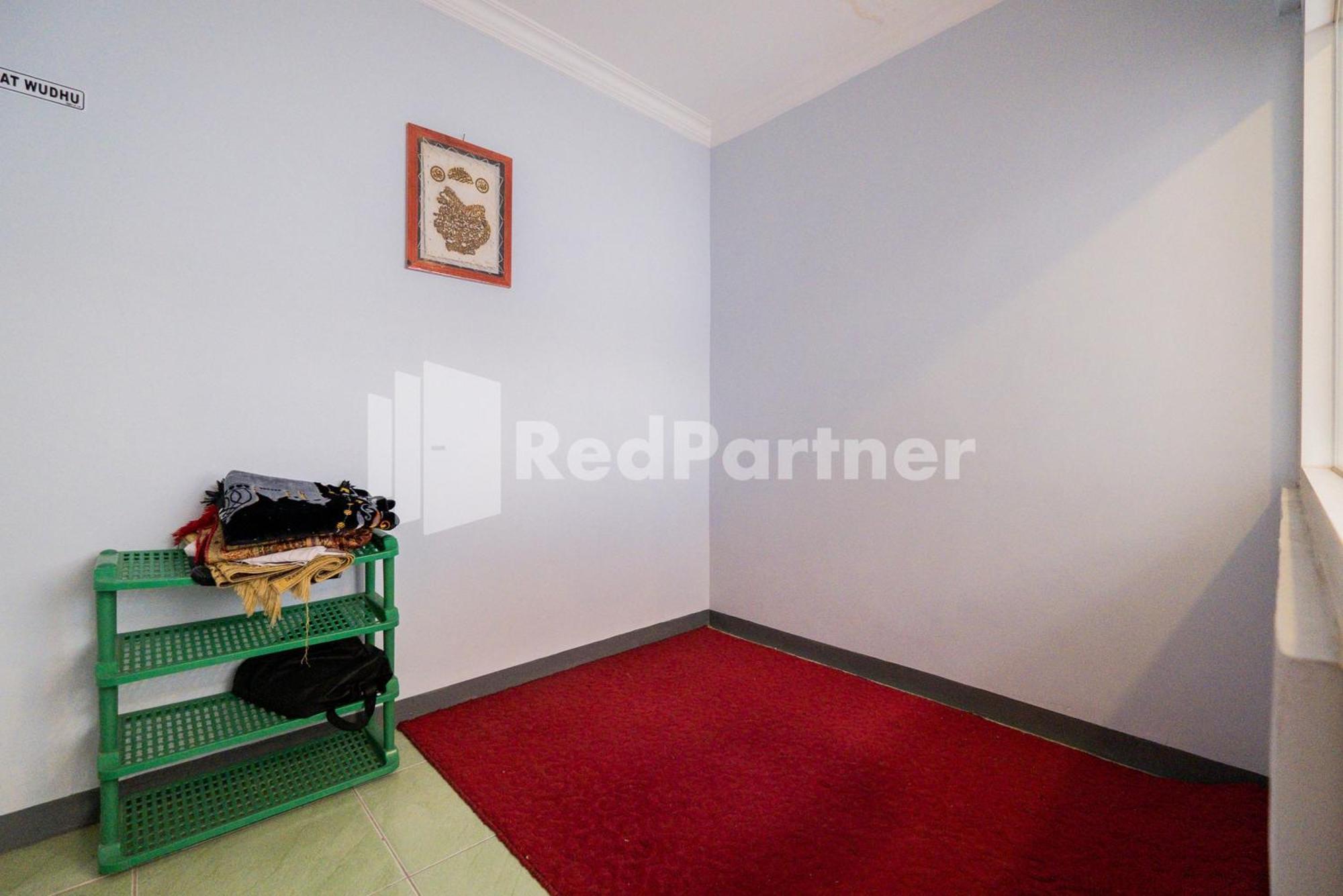 Swun Stay Inn At Sawahan Mitra Reddoorz Malang Bagian luar foto
