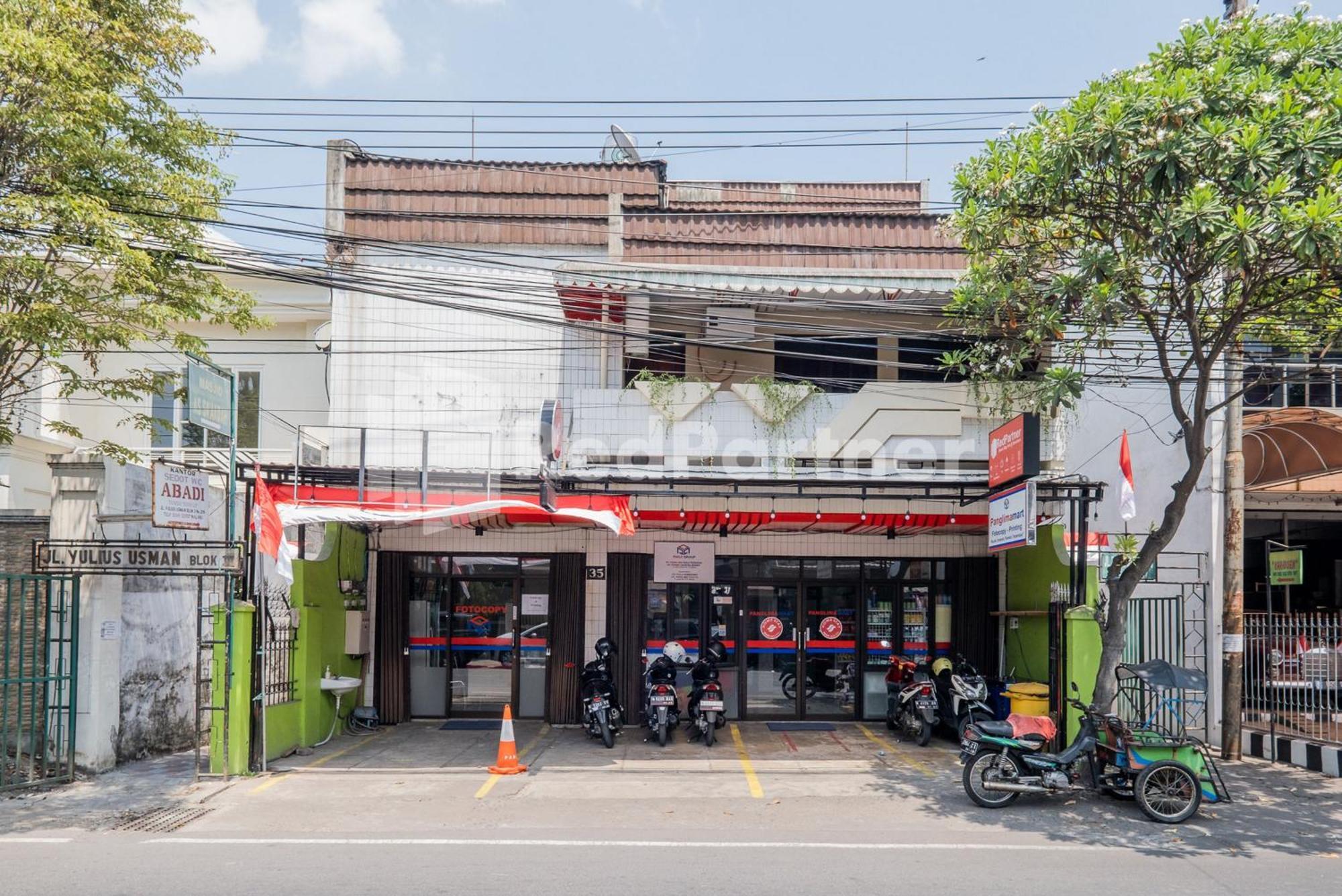 Swun Stay Inn At Sawahan Mitra Reddoorz Malang Bagian luar foto