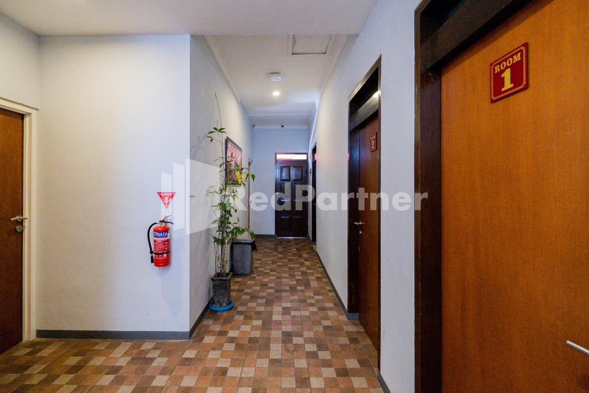 Swun Stay Inn At Sawahan Mitra Reddoorz Malang Bagian luar foto